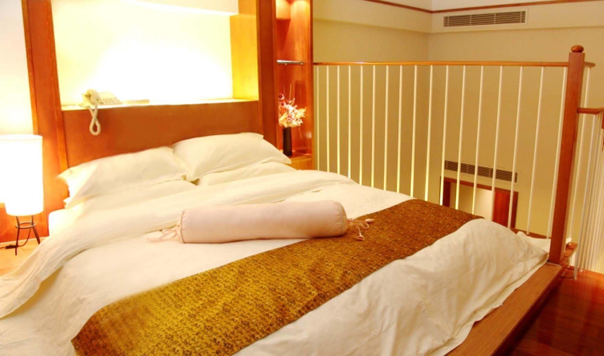 Dongguan DongCheng International Hotel Bagian luar foto